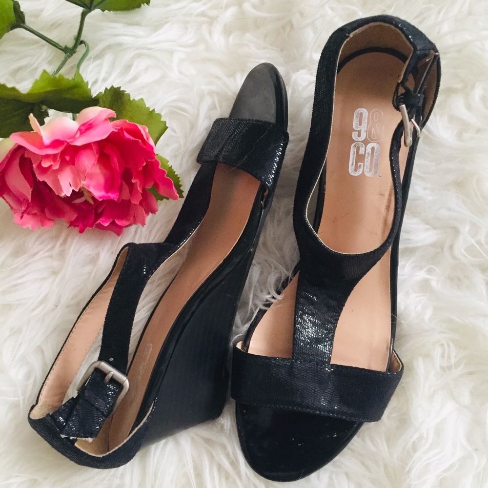 Nine & Co Black Wedge Sandals. Size 8M